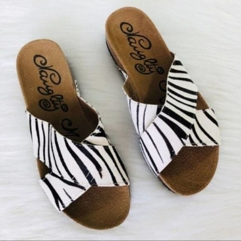 NAUGHTY MONKEY Magdalena Genuine Calf Hair Sandals